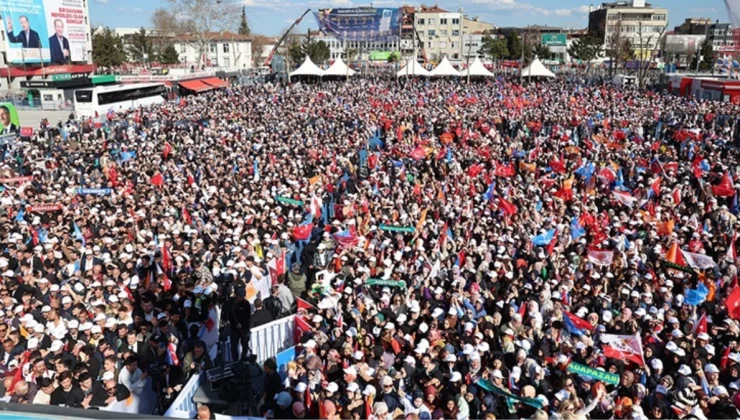 Cumhurbaşkanı Erdoğan’ın mitinginde “İsrail ile ticaret yapılmasın” pankartı kaldırıldı