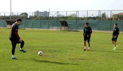 Hataysporlu Futbolcular Deprem Sonrası Hatay Halkı İçin Mücadele Ediyor