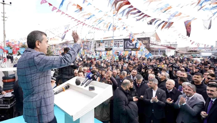 Mili Eğitim Bakanı Yusuf Tekin Erzurum’da Esnaf Ziyaretlerinde Bulundu