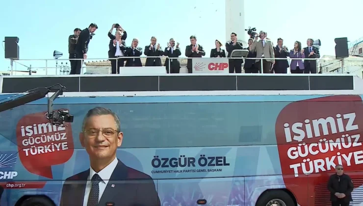 Özgür Özel, Aliağa’da: “İzmir’i Size Yedirtmeyiz. Vakıflara, Cemaatlere, Tarikatlara İzmir’i Peşkeş Çektirtmeyiz”