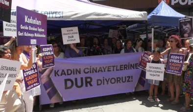 İzmir’de Kadınlar Kadın Cinayetlerini Protesto Etti