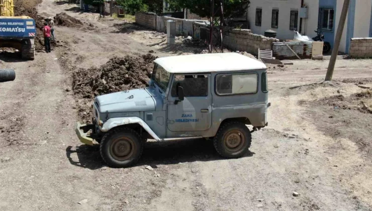 Sivas’ın Zara ilçesinde 40 yıllık araç hizmete devam ediyor