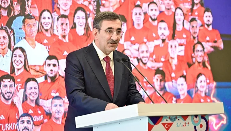 Cumhurbaşkanı Yardımcısı Cevdet Yılmaz, Paris 2024 Yaz Olimpiyat Oyunları’na katılan sporcuları uğurladı