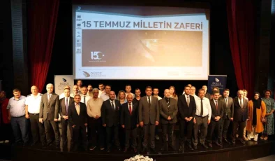 Düzce Üniversitesi’nde 15 Temmuz Milletin Zaferi paneli düzenlendi