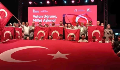 Esenler’de 15 Temmuz hain darbe girişiminin 8’inci yıl dönümünde anma programı gerçekleştirildi