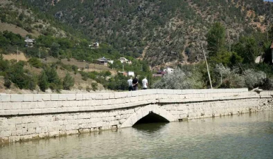 Gümüşhane’de Tarihi Köprü Sular Altında Kalıyor