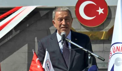 Hulusi Akar: “Kayseri’de Suriyeliler vasıtasıyla bir fitne fesat tezgahlanmaya çalışıldı”