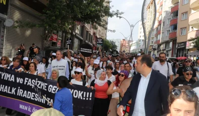 İdareye Saygı Yürüyüşü Hakkari’de Düzenlendi