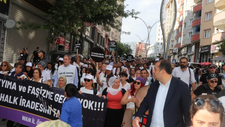 İdareye Saygı Yürüyüşü Hakkari’de Düzenlendi