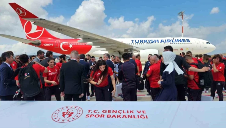 Paris 2024 Olimpiyat Oyunları için İstanbul Havalimanı’nda uğurlama töreni düzenlendi