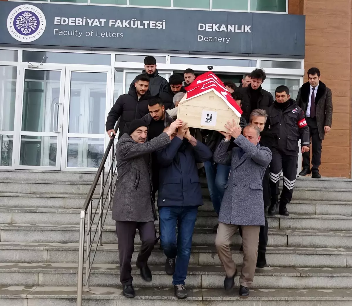 Erzurum’da Buz Kütlesiyle Hayatını Kaybeden Öğrenci İçin Tören Düzenlendi